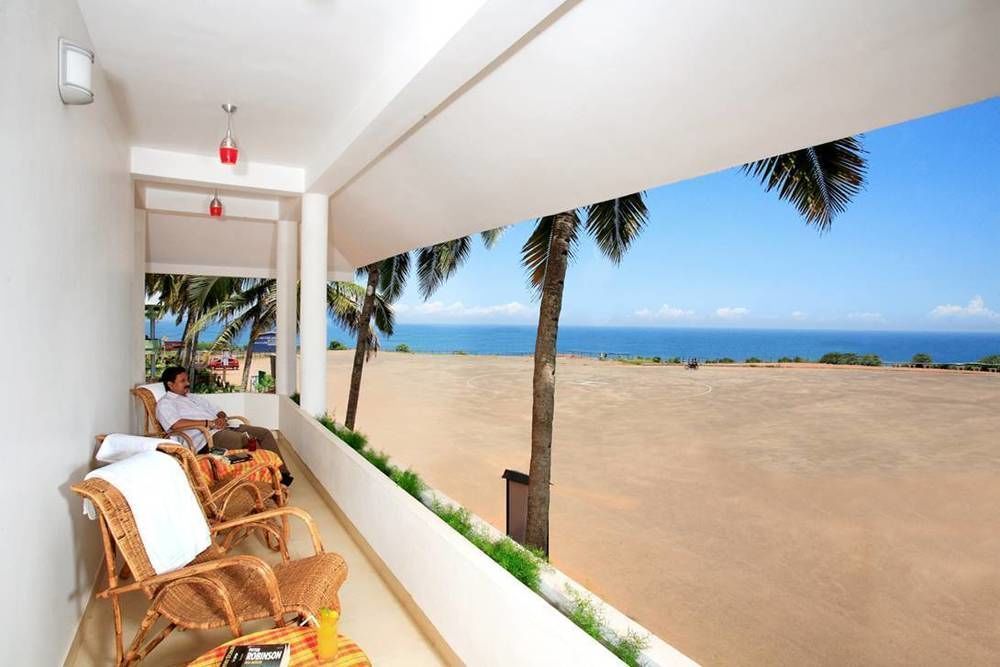 The Sanctum Spring Beach Resort Varkala Bagian luar foto